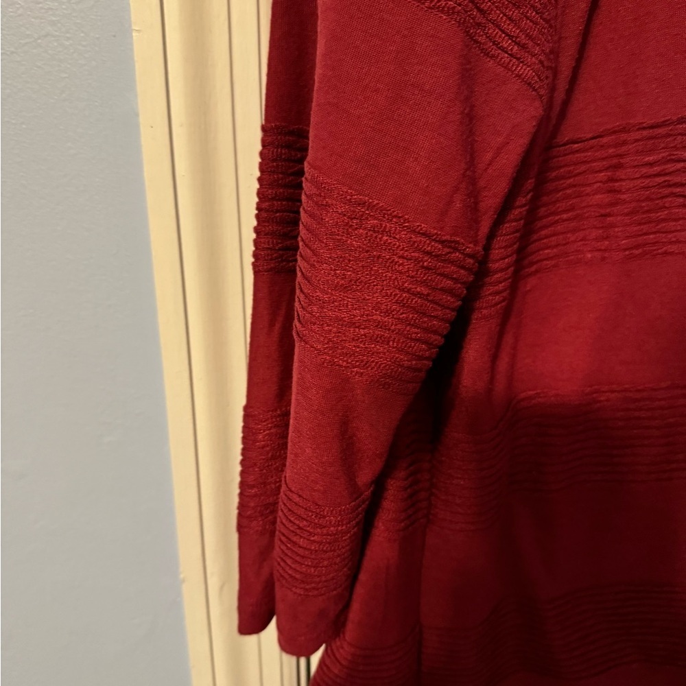 John’s Bay Lightweight long sleeve sweater. Like New. Slight stripe accents. - Picture 3 of 8